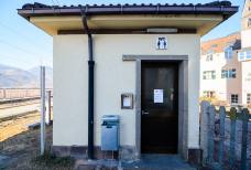 Toilette Bahnhof Terlan