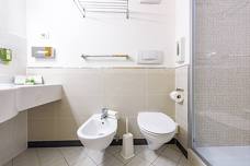 Hotel Schwarzer Adler - WC 214