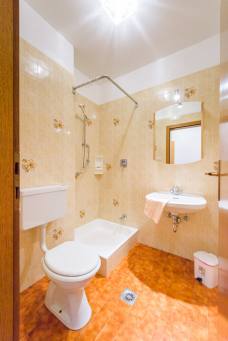 Residence Lenzenau - Bad Ferienwohnung Nr. 9