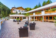 Hotel Schwarzenbach - Terrazza e parco giochi