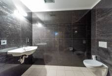 Hotel Tschurtschenthaler - Barrierefreie Toilette im Wellnessbereich