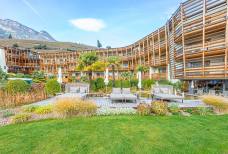 Hotel Seeleiten - Giardino e lagetto balneare