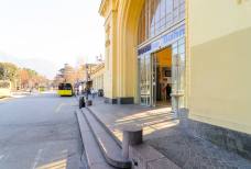 Bahnhof Meran: Stufen Haupteingang