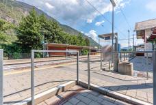 Rampe zum Bahnsteig 1