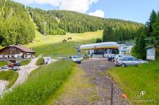 Kabinenbahn Ruis - Zugangsweg 2 vom großen Besucherparkplatz 2
