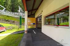 Kabinenbahn Col Raiser - Rampe beim Haupteingang