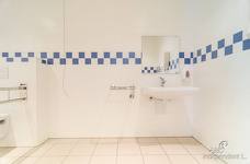Alpinpool - Bagno nella zona d'ingresso