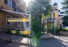 Eingang und Bar
