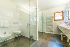 Design Hotel Feldmilla - Bad zugängliches Zimmer 118